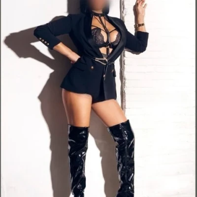 Tantric Masseuse