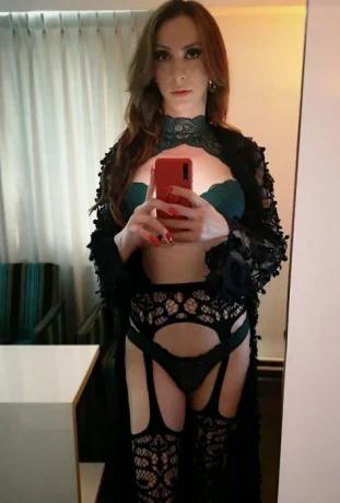 Amanda Deluxe