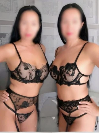Anastasia & Sofia "duo with girl"